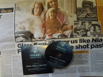 Mail On Sunday(2012年１月22日号）特集記事と『タイタニック・レクイエム』プロモーション盤