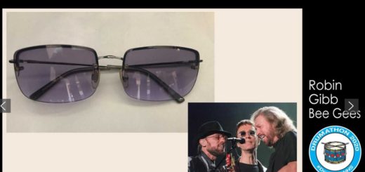 ロビン・ギブの眼鏡が家族によってチャリティ／オークションに寄付されました
